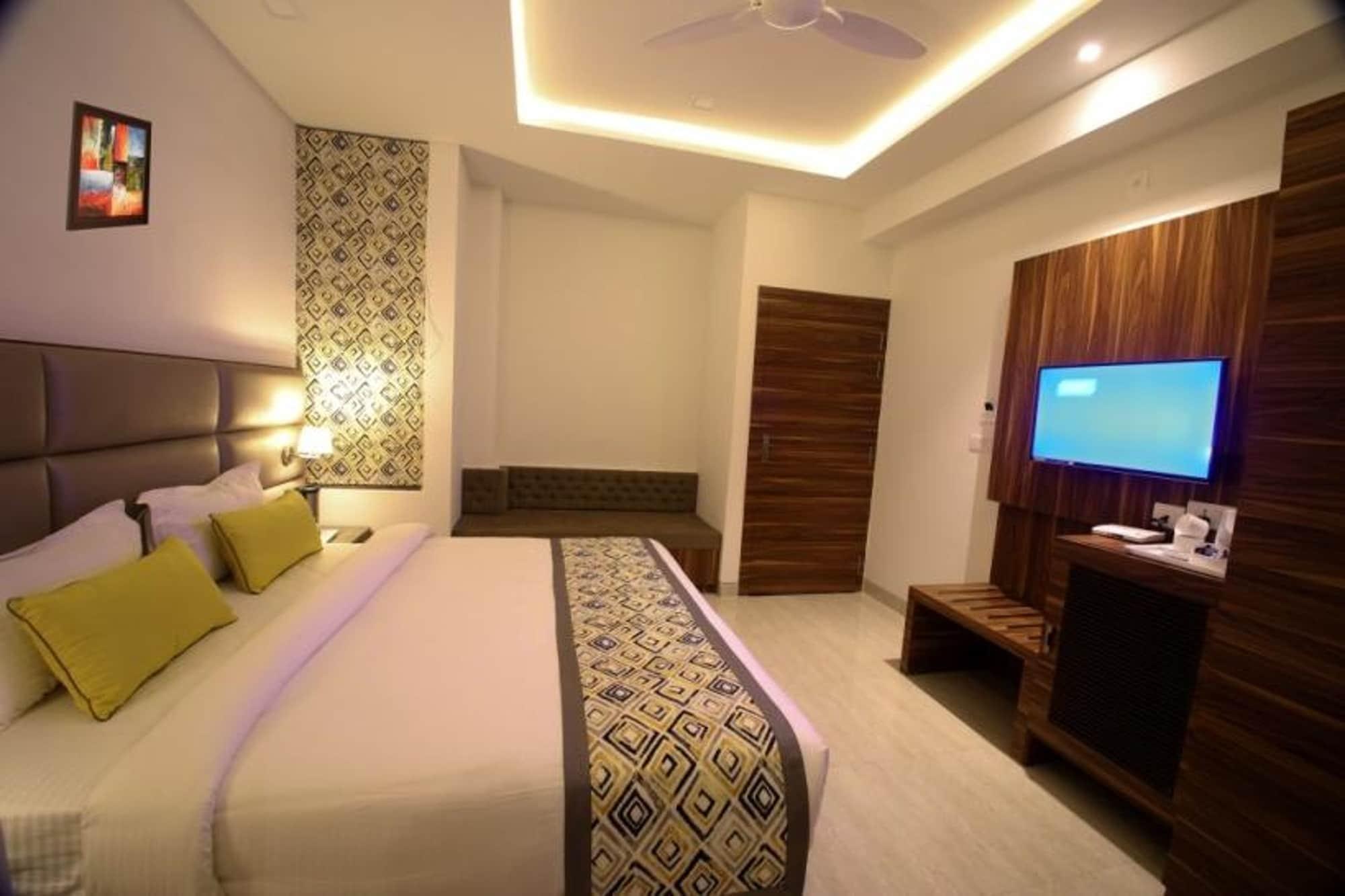 Hotel Narayanam Кота Екстериор снимка