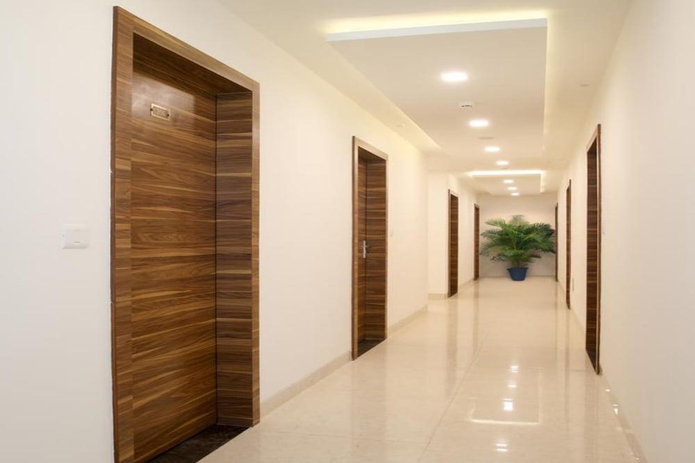 Hotel Narayanam Кота Екстериор снимка