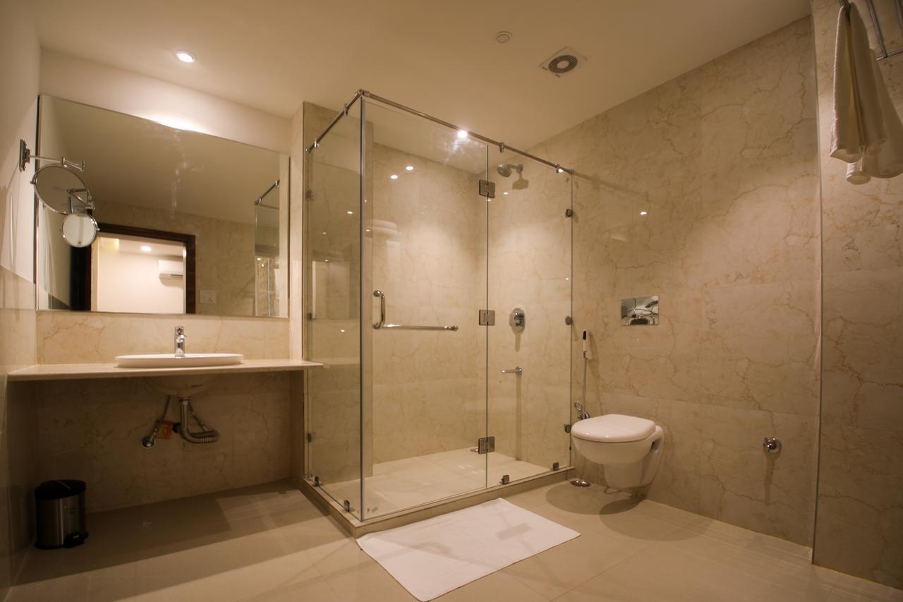 Hotel Narayanam Кота Екстериор снимка