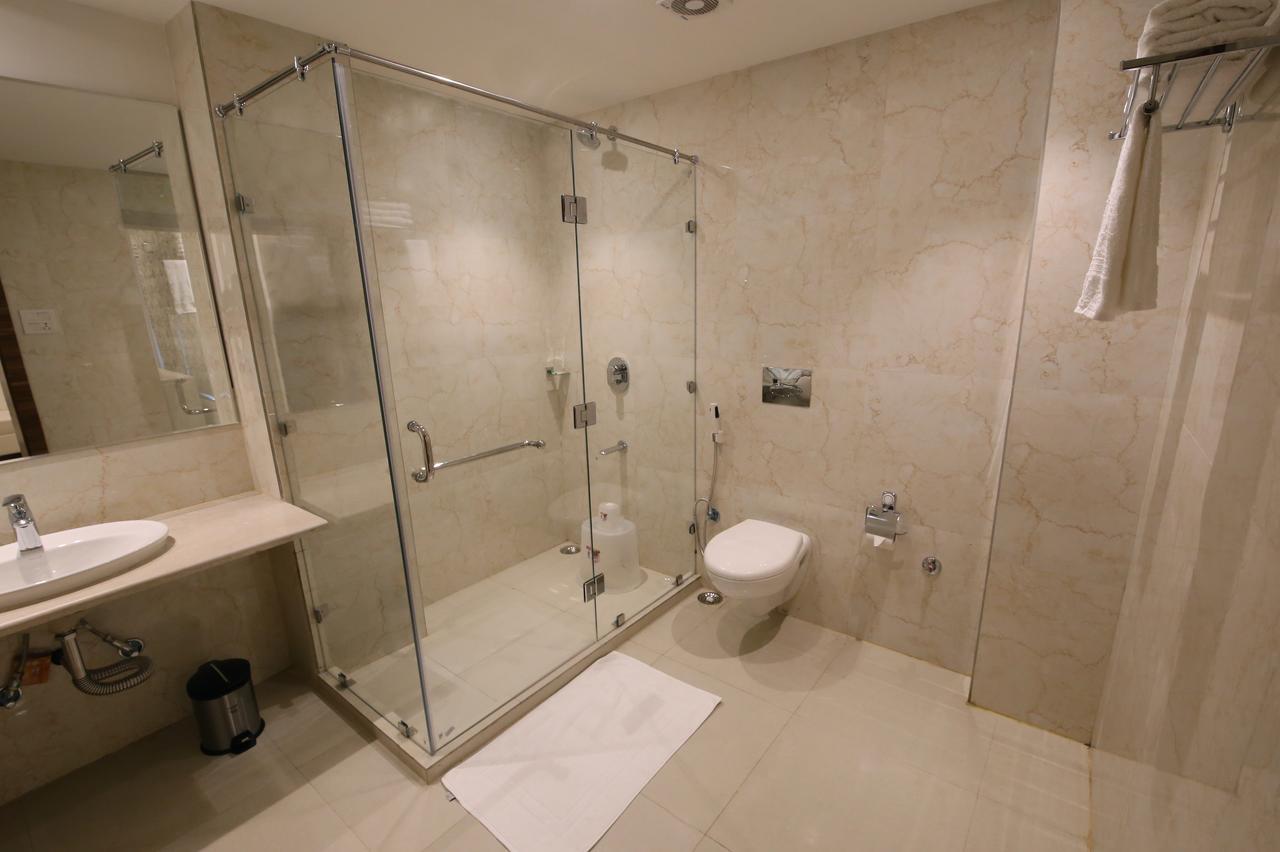 Hotel Narayanam Кота Екстериор снимка